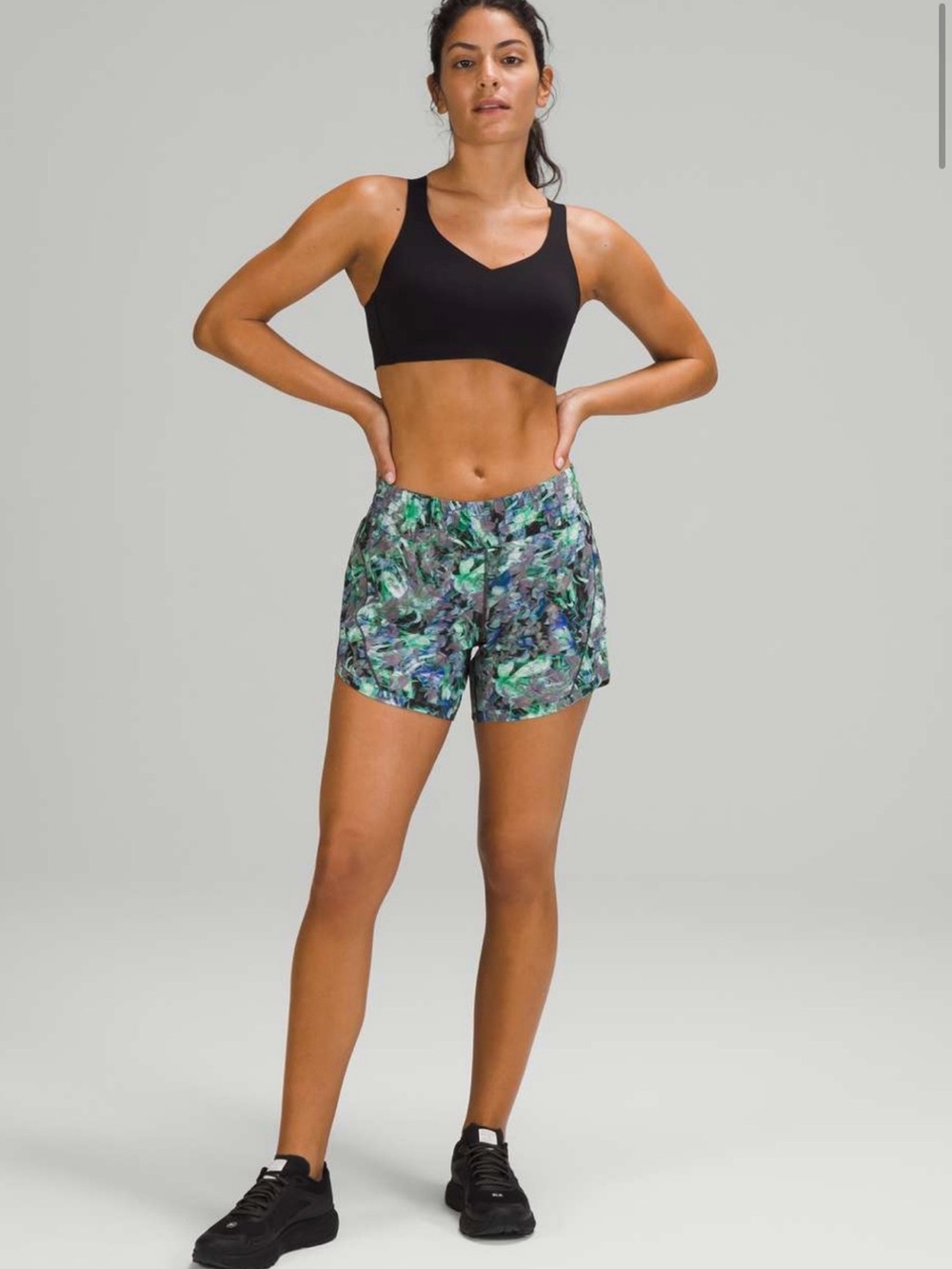 lululemon athletica Women's Printed Running Shorts - Green Multi